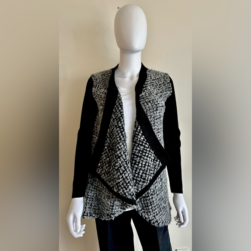 Club Monaco Size Medium Black and Gray Textured Knit Cardigan